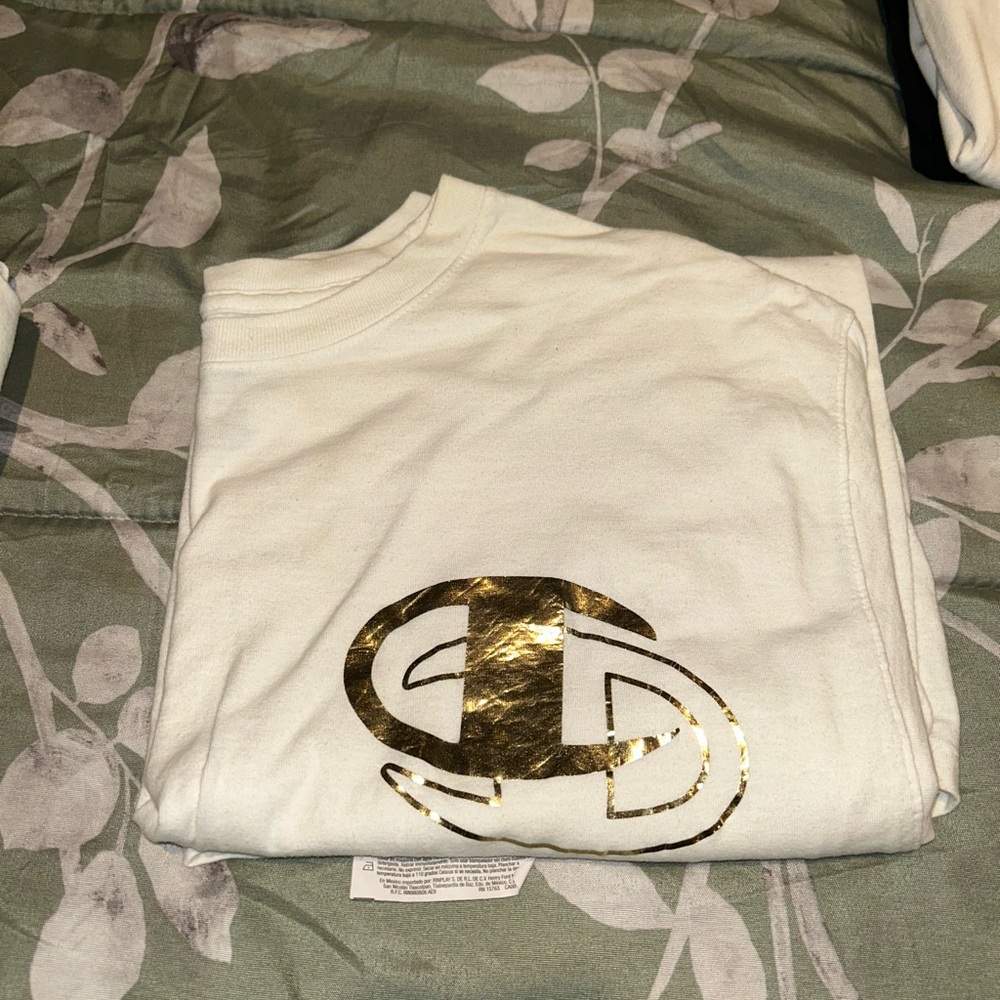 Champion tee shirt